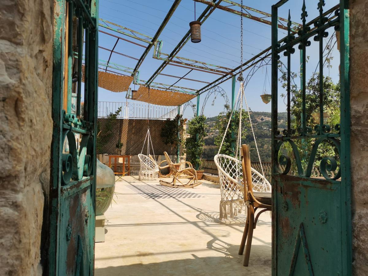 Terrace Room in Mountain Guesthouse – Deir el Qamar