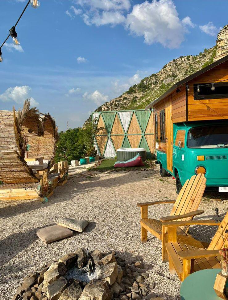 Beyond Paradise Van – Ehden