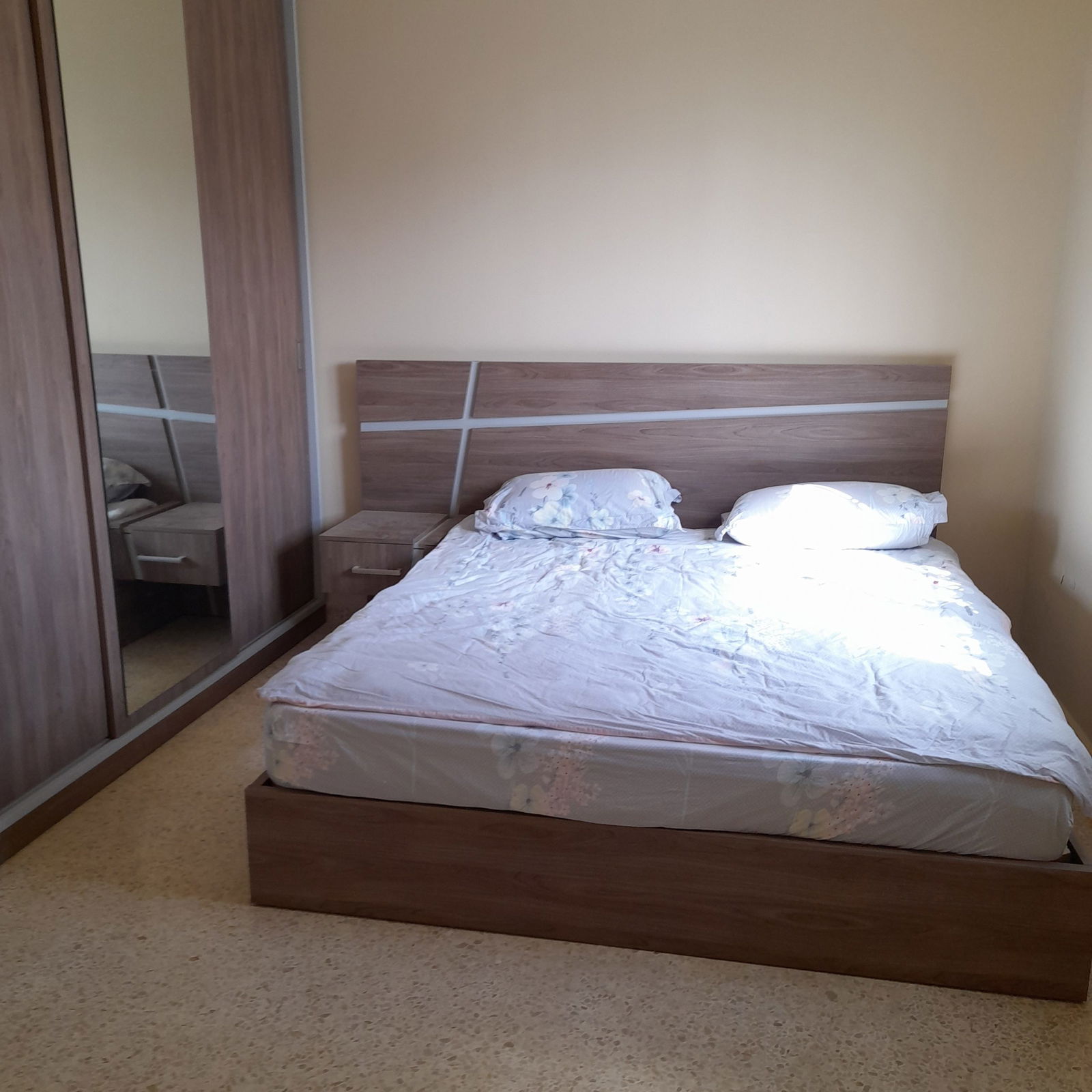 Third Floor Apartment in a Building – Mtein, Zaarour