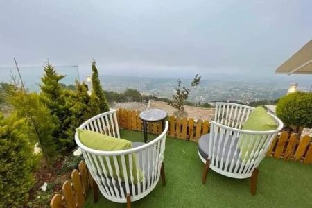 Chalet with Private Pool – Sejoud Jezzine