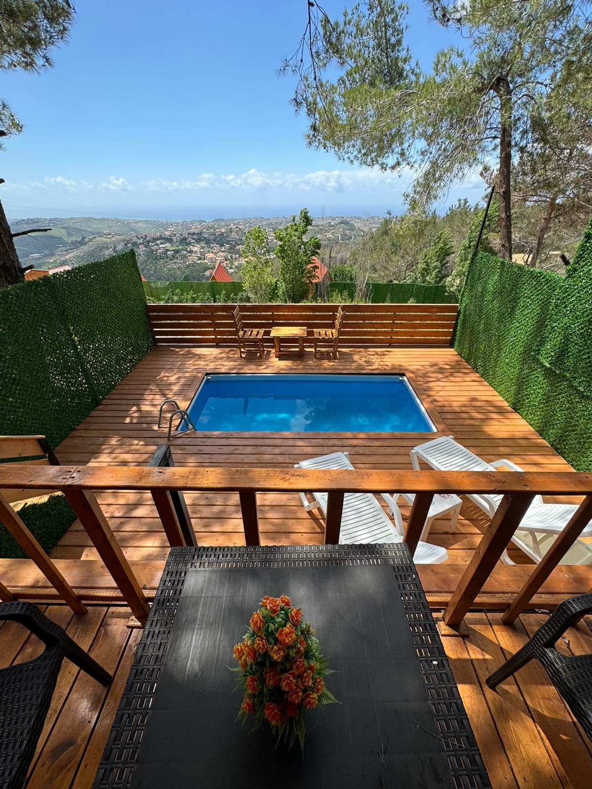 Blue Jay Wooden Cabin – Mazboud, el Chouf