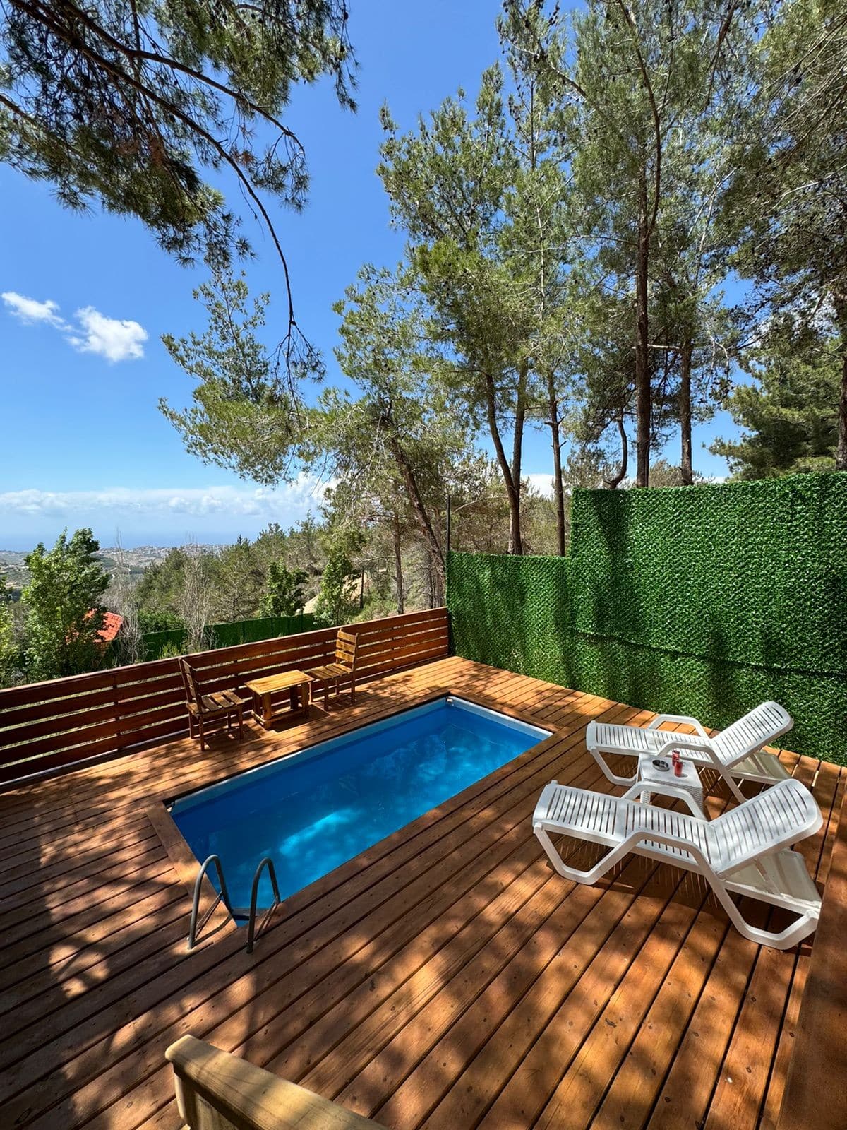 Blue Jay Wooden Cabin – Mazboud, el Chouf